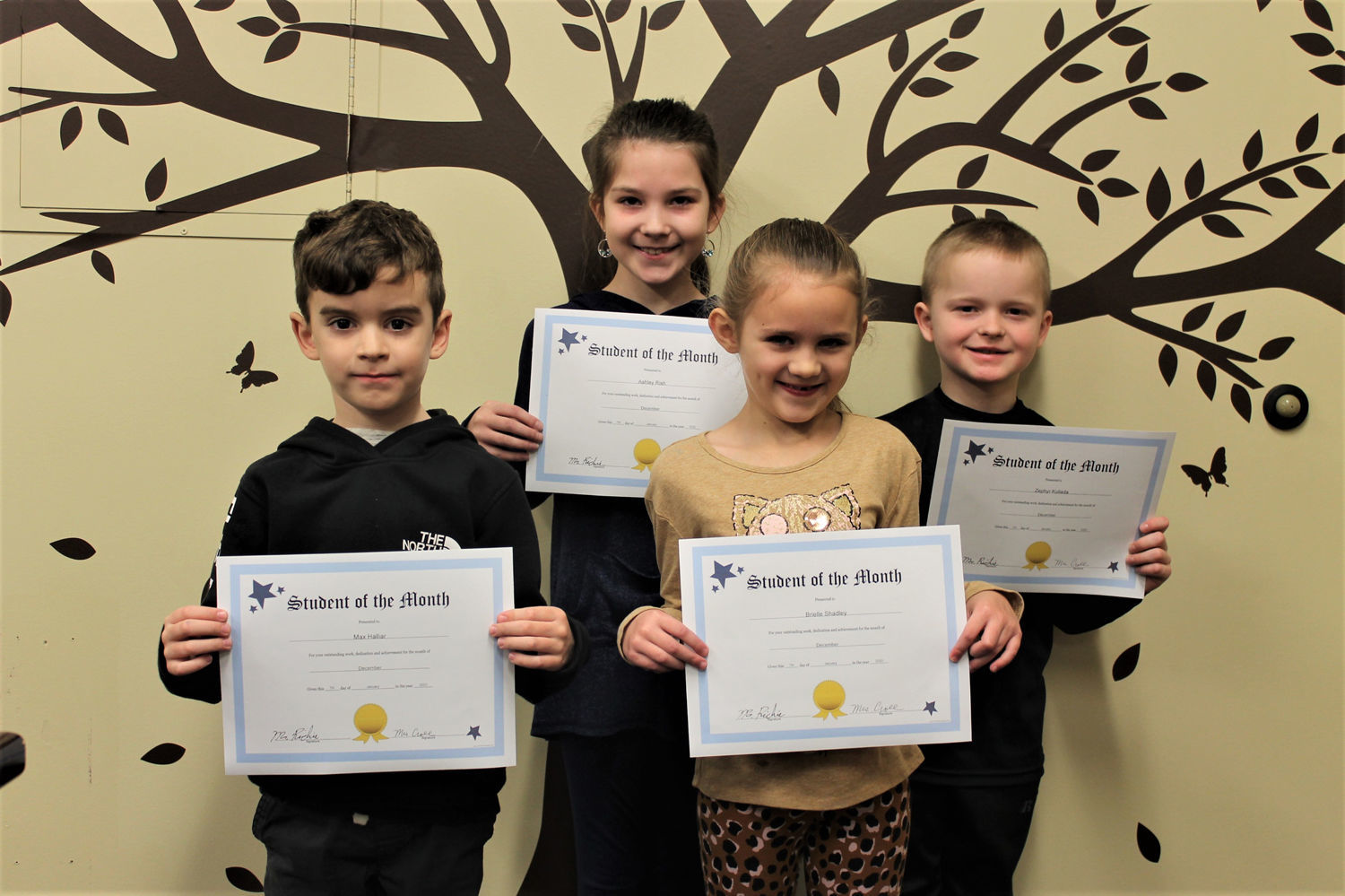 DES December Students of the Month